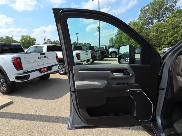 2026 GMC Sierra 2500HD Crew Cab, Standard Bed, SLT, 4WD