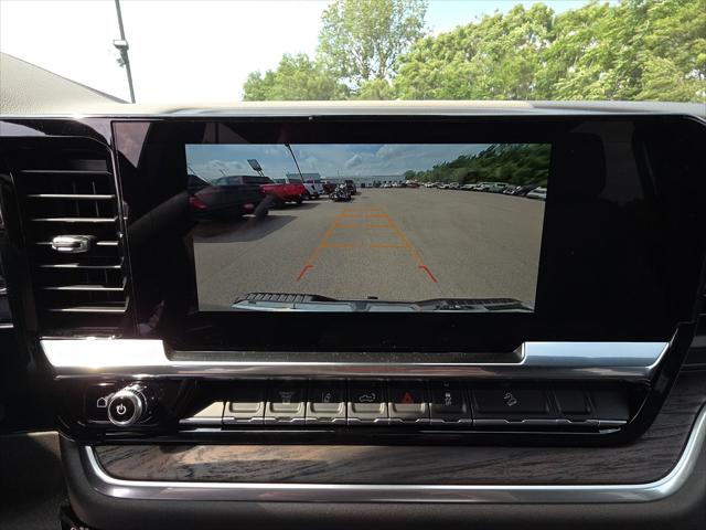 2026 GMC Sierra 2500HD Crew Cab, Standard Bed, SLT, 4WD