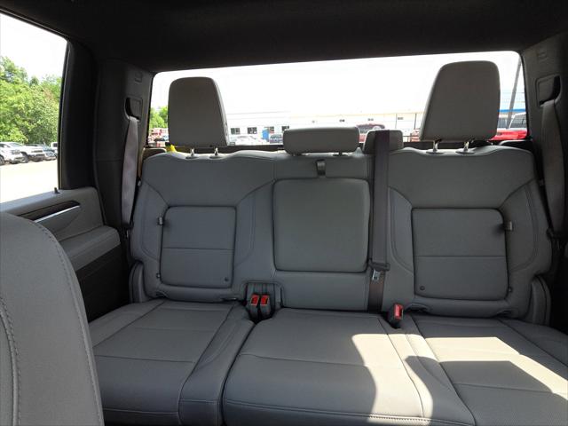 2026 GMC Sierra 2500HD Crew Cab, Standard Bed, SLT, 4WD