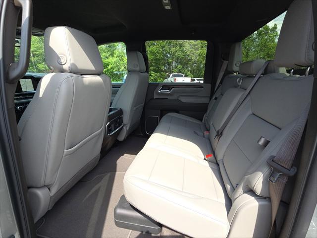 2026 GMC Sierra 2500HD Crew Cab, Standard Bed, SLT, 4WD
