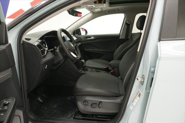 2026 Volkswagen Taos SE Black