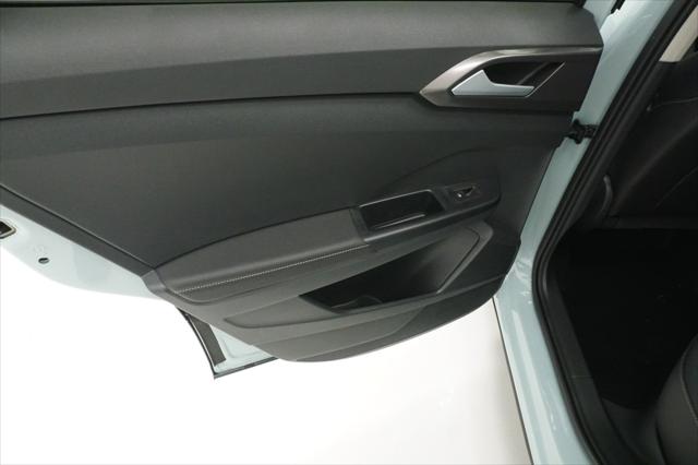2026 Volkswagen Taos SE Black