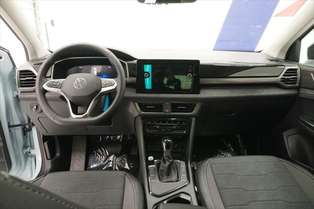 2026 Volkswagen Taos SE Black