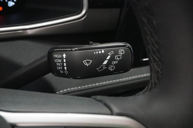 2026 Volkswagen Taos SE Black