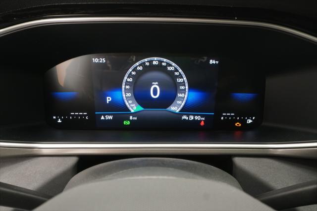 2026 Volkswagen Taos SE Black