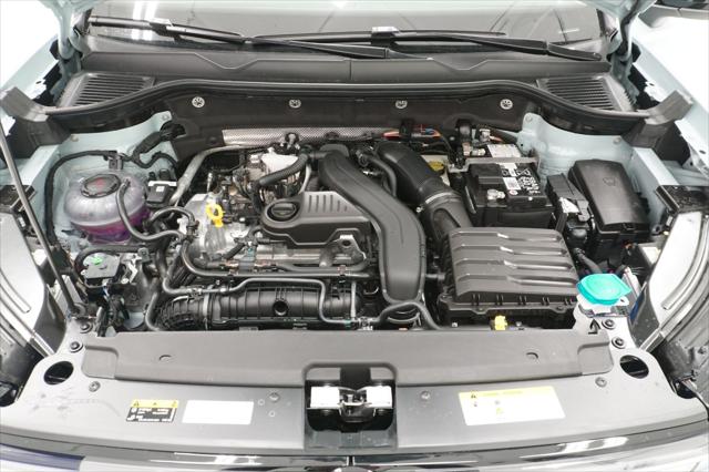 2026 Volkswagen Taos SE Black