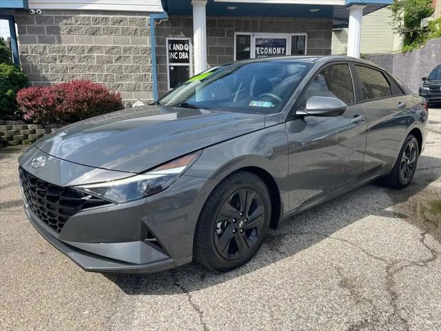 2023 Hyundai Elantra Hybrid Blue for sale in Martins Ferry, OH