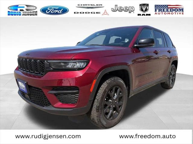 2025 Jeep Grand Cherokee Altitude 4x4 for sale in Tomah, WI