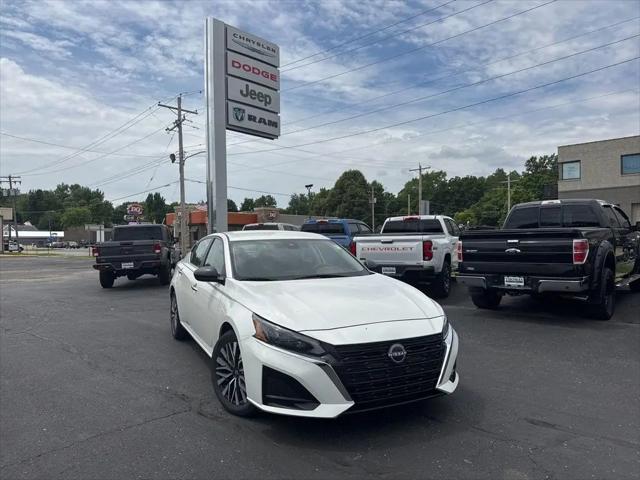 2025 Nissan Altima SV FWD for sale in Petersburg, IL