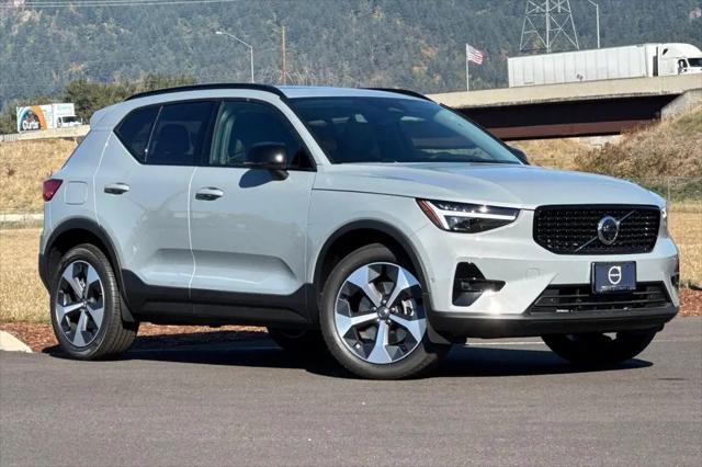 2026 Volvo XC40 Plus, B5 AWD Gas (mild hybrid), Dark for sale in Eugene, OR