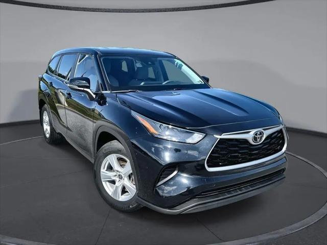 2023 Toyota Highlander L for sale in Martinsburg, WV