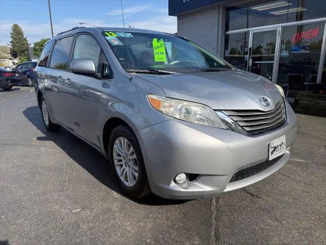2013 Toyota Sienna XLE V6 8 Passenger for sale in Milwaukee, WI