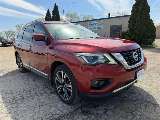 2017 Nissan Pathfinder Platinum for sale in Omro, WI