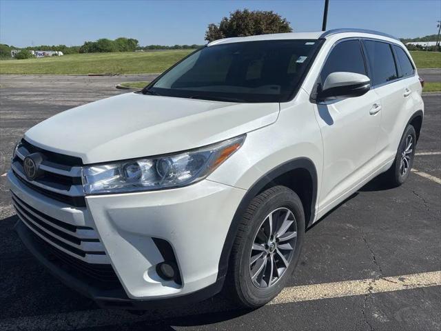 2017 Toyota Highlander XLE for sale in Odessa, MO