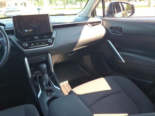 2025 Toyota Corolla Cross LE
