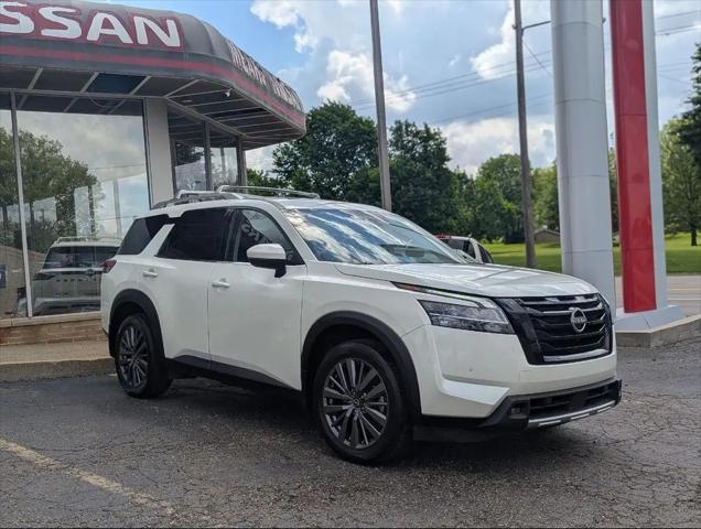 2023 Nissan Pathfinder SL 4WD for sale in Canton, OH