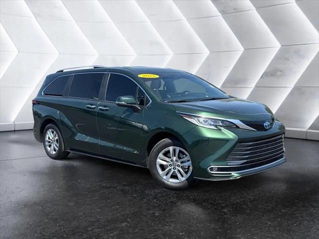 2025 Toyota Sienna Limited for sale in Lee's Summit, MO