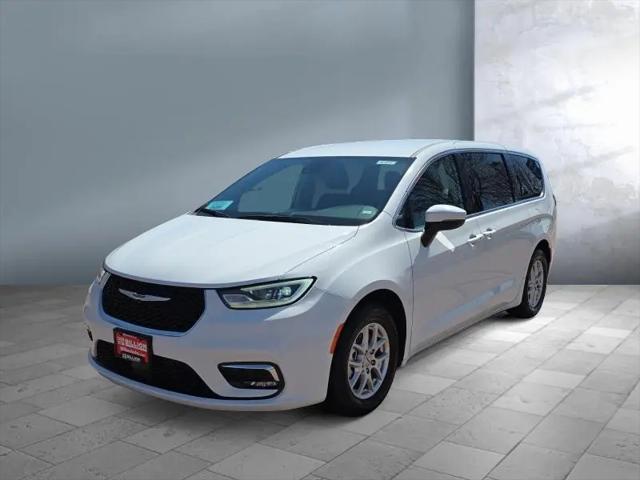 2023 Chrysler Pacifica Touring L for sale in Worthing, SD