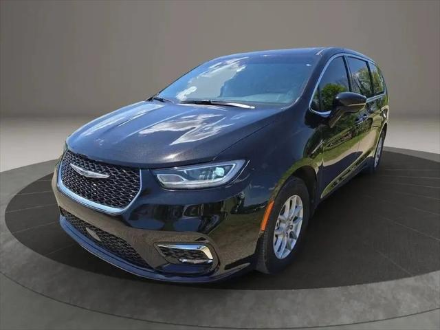 2024 Chrysler Pacifica Touring L for sale in Jordan, MN