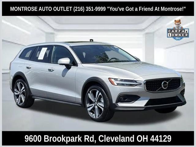 2025 Volvo V60 Cross Country Plus, B5 AWD Gas (mild hybrid) for sale in Cleveland, OH