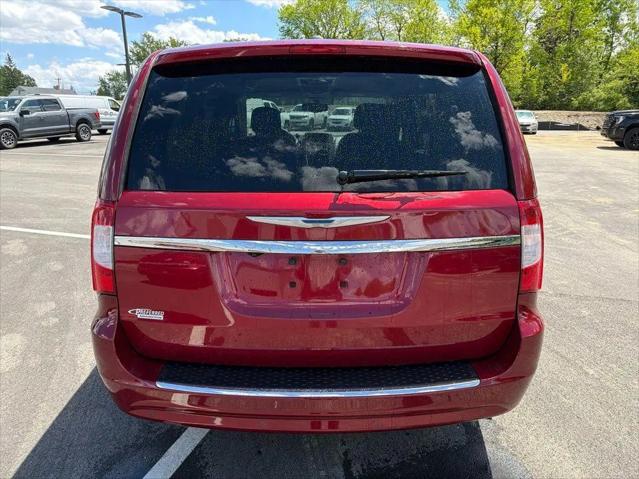 2014 Chrysler Town & Country Touring-L for sale in Fort Wayne, IN