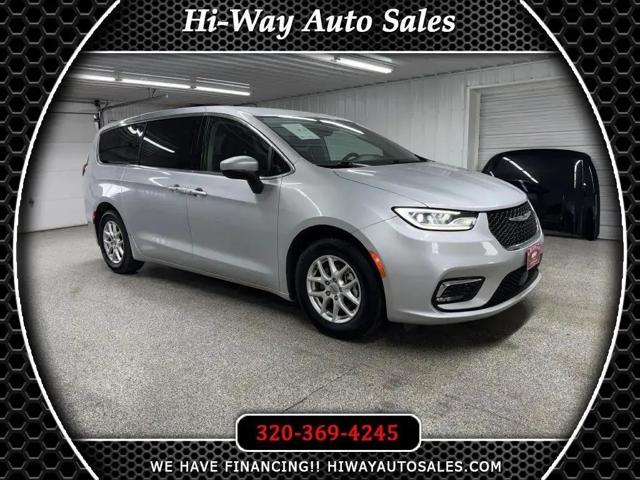 2023 Chrysler Pacifica Touring L for sale in Pease, MN