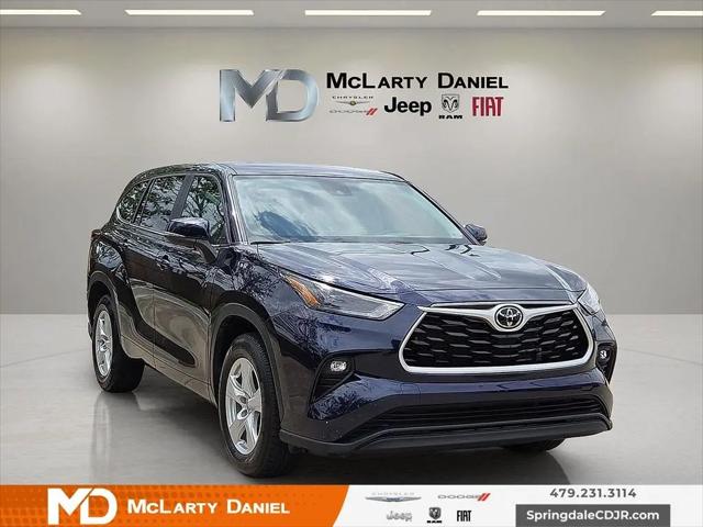 2025 Toyota Highlander LE for sale in Springdale, AR