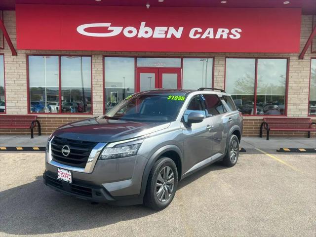 2022 Nissan Pathfinder SV 4WD for sale in Middleton, WI