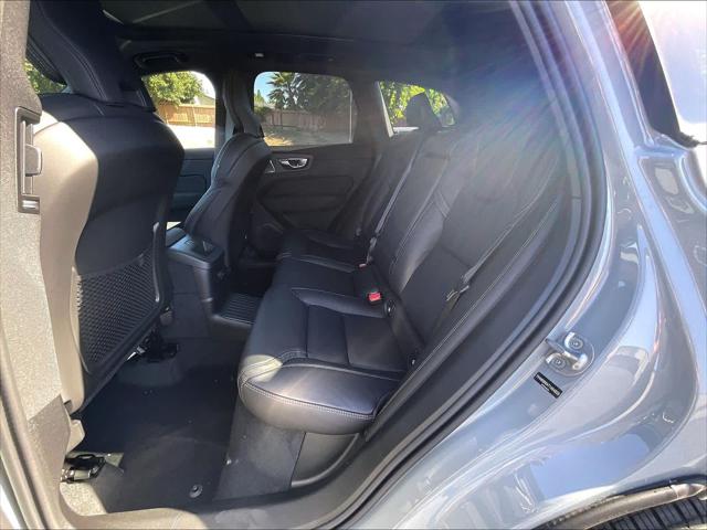 2026 Volvo XC60 Plug-In Hybrid Black Edition Ultra, T8 AWD Electric/Gasoline, Dark