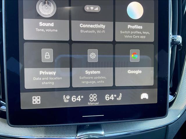 2026 Volvo XC60 Plug-In Hybrid Black Edition Ultra, T8 AWD Electric/Gasoline, Dark