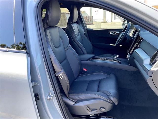 2026 Volvo XC60 Plug-In Hybrid Black Edition Ultra, T8 AWD Electric/Gasoline, Dark