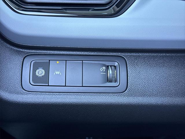 2027 Chevrolet Bolt LT FWD