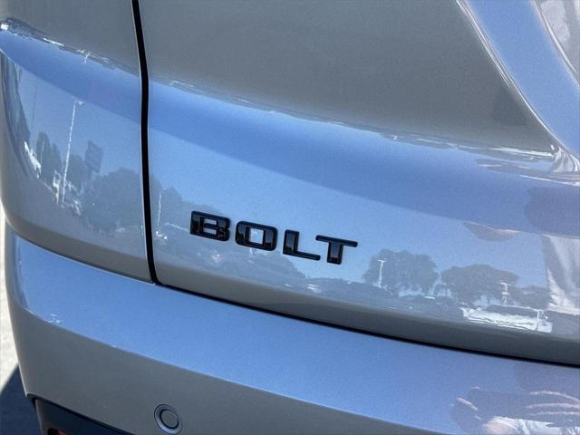 2027 Chevrolet Bolt LT FWD