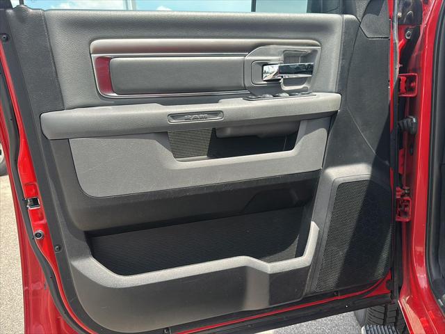 2017 Ram 1500 Big Horn Crew Cab 4x4 5'7" Box