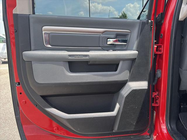 2017 Ram 1500 Big Horn Crew Cab 4x4 5'7" Box