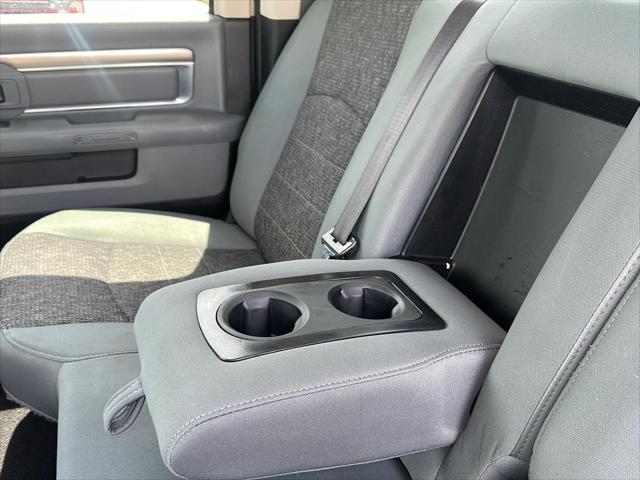 2017 Ram 1500 Big Horn Crew Cab 4x4 5'7" Box