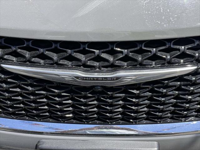 2022 Chrysler Pacifica Touring L FWD
