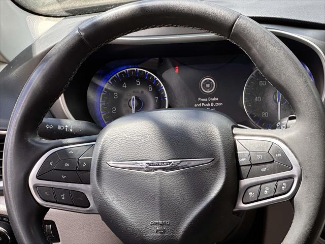 2022 Chrysler Pacifica Touring L FWD