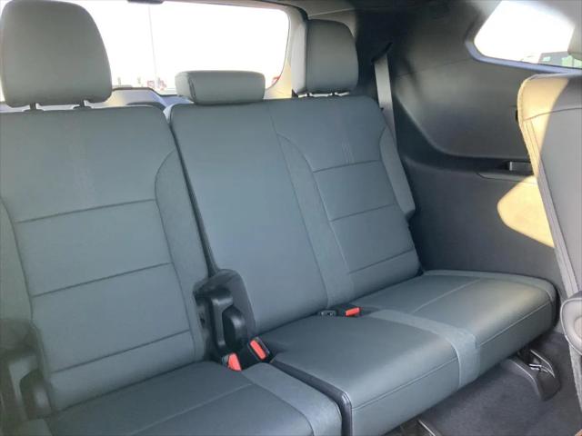 2026 GMC Acadia AT4 AWD