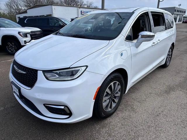 2022 Chrysler Pacifica Hybrid Limited