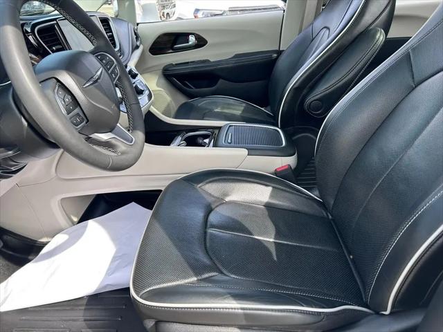 2022 Chrysler Pacifica Hybrid Limited