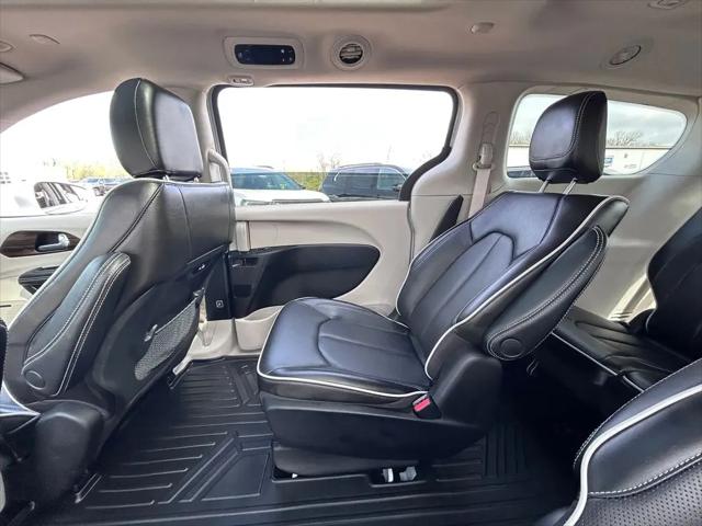 2022 Chrysler Pacifica Hybrid Limited