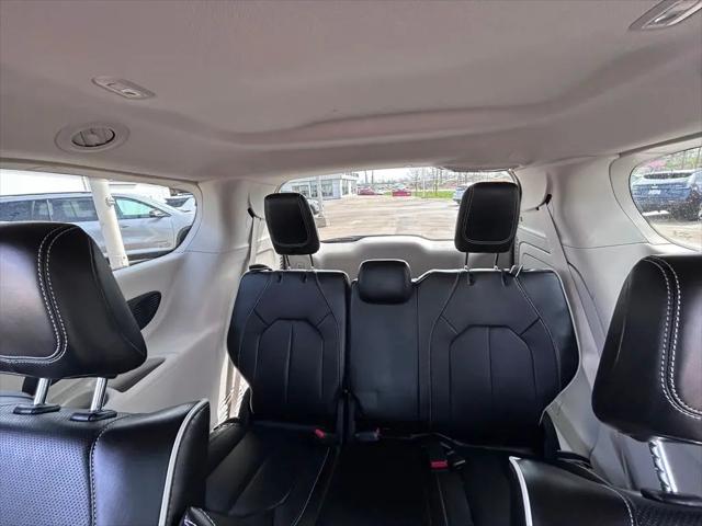2022 Chrysler Pacifica Hybrid Limited