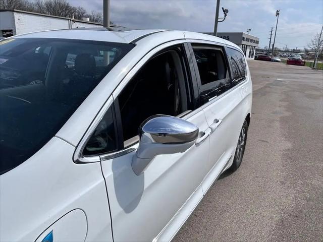 2022 Chrysler Pacifica Hybrid Limited