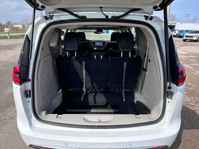 2022 Chrysler Pacifica Hybrid Limited
