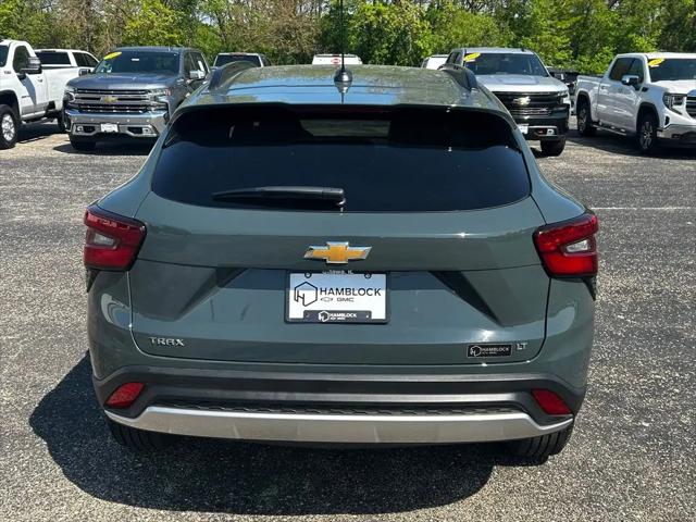 2025 Chevrolet Trax FWD LT
