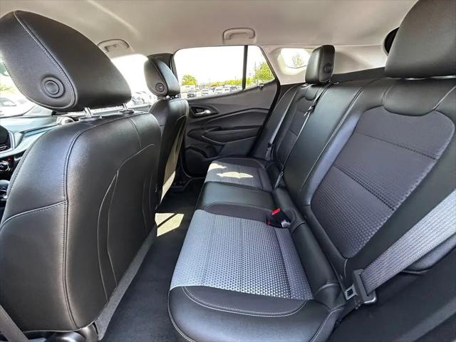 2025 Chevrolet Trax FWD LT