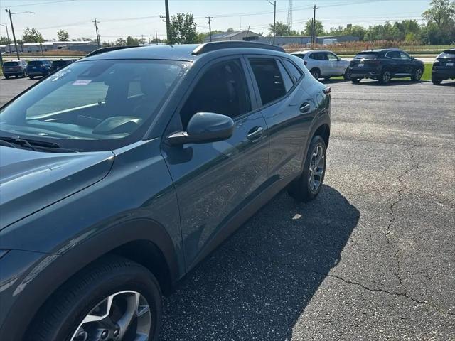 2025 Chevrolet Trax FWD LT