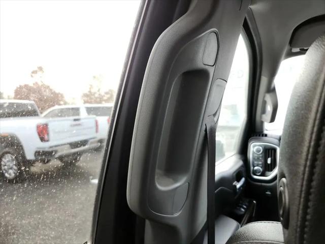 2022 GMC Sierra 2500HD 4WD Crew Cab Standard Bed SLT