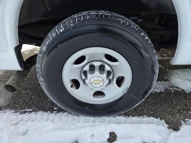 2024 Chevrolet Express Cargo Van RWD 2500 Regular Wheelbase WT